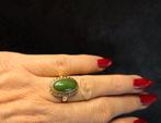 Gouden Vintage ring met jade. 2025/831., ., Ophalen of Verzenden, Zo goed als nieuw, Met edelsteen