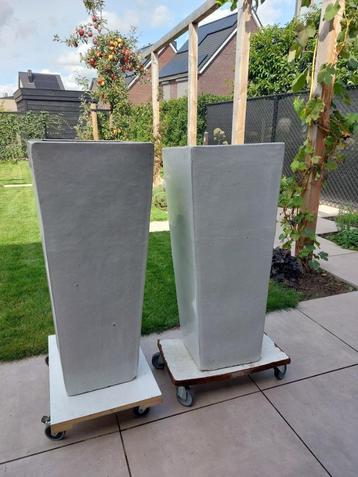Bloempot keramiek beschikbaar voor biedingen