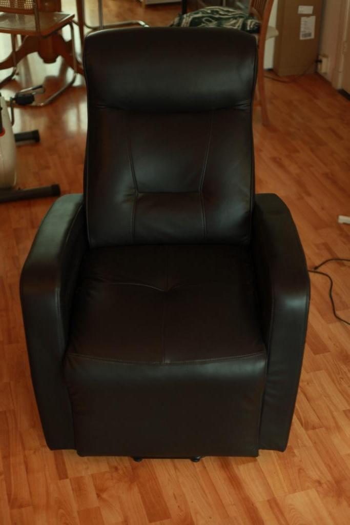 Sta-op stoel zwart PU leer F-502 (2-motorig), Huis en Inrichting, Fauteuils, Zo goed als nieuw, Leer, 50 tot 75 cm, 75 tot 100 cm
