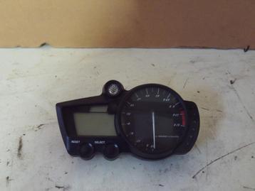 cockpit , tellerset Yamaha R1 bj02-03 ,60642 km beschikbaar voor biedingen