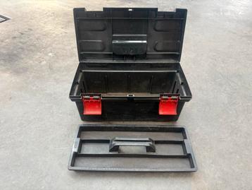 Curver Gereedschapskoffer - Handig en Ruim! beschikbaar voor biedingen