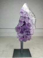 Amethist op standaard - OS9, Verzamelen, Mineralen en Fossielen, Ophalen of Verzenden, Mineraal