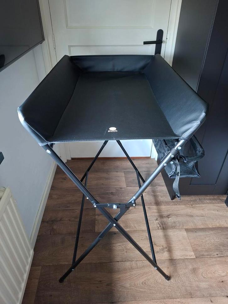 Puck Axel Aankleedtafel - aankleedkussen inklapbaar, Kinderen en Baby's, Badjes en Verzorging, Zo goed als nieuw, Aankleedkussen