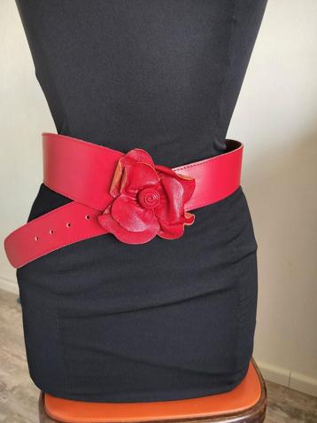 Vintage riem  beschikbaar voor biedingen