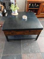 Robuuste en handige salontafel met opberg ruimte, Huis en Inrichting, Tafels | Salontafels, 100 tot 150 cm, Zo goed als nieuw