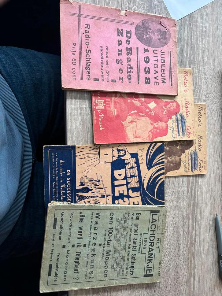 Muziekboekjes Mandoline Gitaar Accordeon Schlagermuziek, Boeken, Catalogussen en Folders, Gelezen, Folder, Ophalen