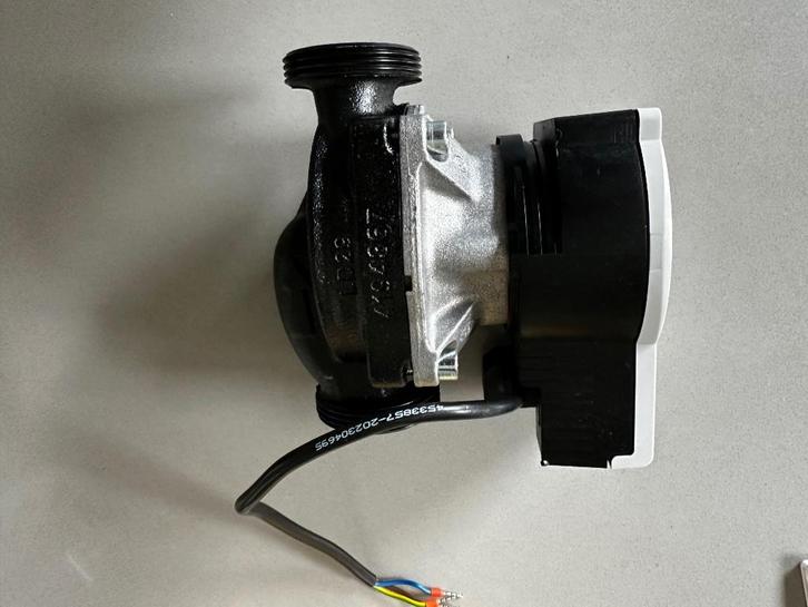 Wilo Para circulatiepomp vloerverwarmingverdeler, Tuin en Terras, Waterpompen, Zo goed als nieuw, Elektrisch, Overige typen, Ophalen of Verzenden