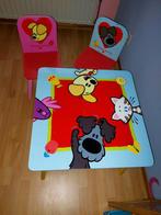 Kindertafel met 2 stoeltjes. Woezel en Pip. Merk Dromenjager, Ophalen, Gebruikt
