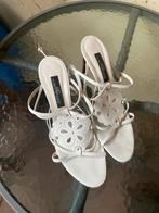 Alberto Gozzi witte hakken, Ophalen of Verzenden, Gedragen, Wit, Pumps