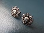 Set antieke grote oorknoppen in bloemvorm oud slijpsel, Verzenden, Zilver, Oorbellen, Met edelsteen