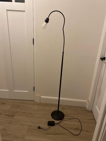 Lamp standaard  beschikbaar voor biedingen