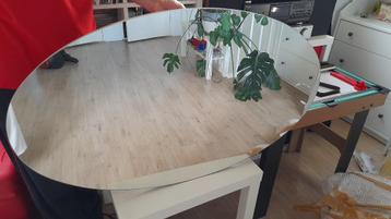 Ovale wandspiegel 100x60 beschikbaar voor biedingen