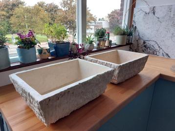 Wastafel travertine - 2 pièces  beschikbaar voor biedingen