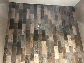 Badkamer tegels beschikbaar voor biedingen