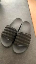 Zwarte Badslippers Maat 38, Kleding | Dames, Schoenen, Ophalen of Verzenden, Zo goed als nieuw, Zwart, Slippers
