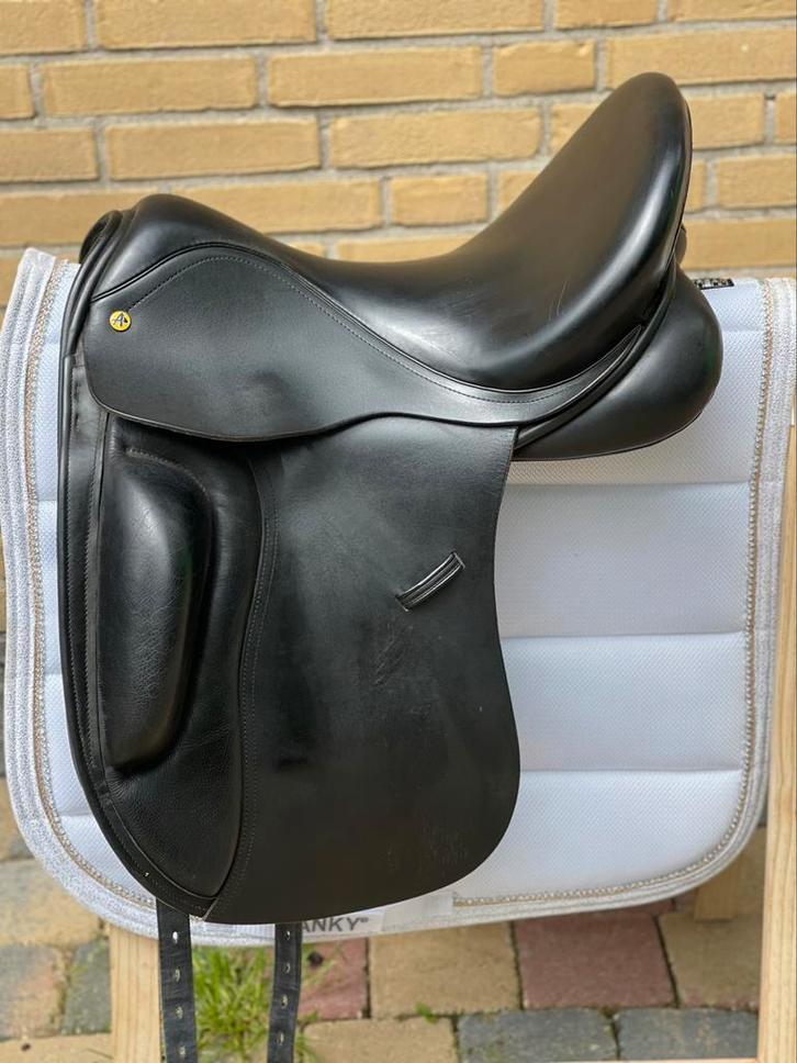 Heeft u een ander zadel nodig? inruil, passervice & op maat, Dieren en Toebehoren, Paarden en Pony's | Zadels, Nieuw, Dressuur