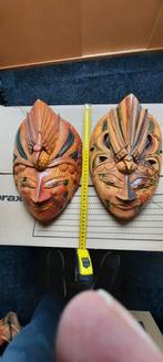 Twee wandmaskers, Ophalen of Verzenden