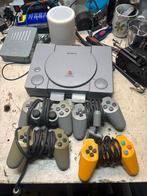 Playstation 1 te koop met 4 controllers., Spelcomputers en Games, Ophalen of Verzenden, Zo goed als nieuw, Met 2 controllers