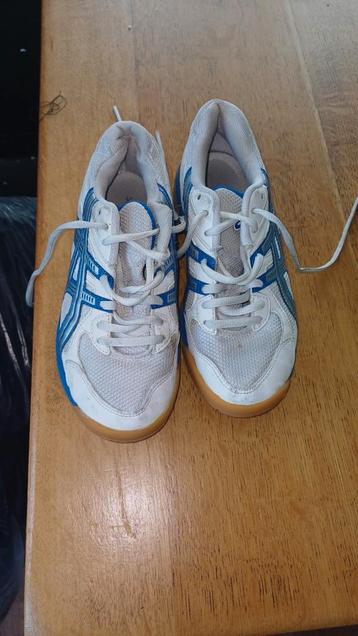 Binnen sportschoenen zaalschoen gymschoen Asics maat (33.5) beschikbaar voor biedingen