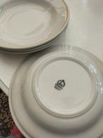 Maastrichts aardewerk diepe borden, Antiek en Kunst, Ophalen of Verzenden
