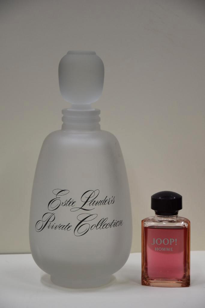 Difactice parfumfles Estée Lauder’s privat collection 90s, Verzamelen, Parfumverzamelingen, Zo goed als nieuw, Overige typen, Ophalen of Verzenden