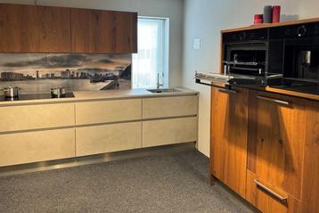 SHOWROOMKEUKEN Nolte industrieel moderne keuken beschikbaar voor biedingen