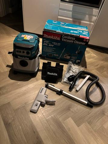 Makita DVC155LZX2 36V (2x 18V Li-ion accu bouwstofzuiger 15L beschikbaar voor biedingen