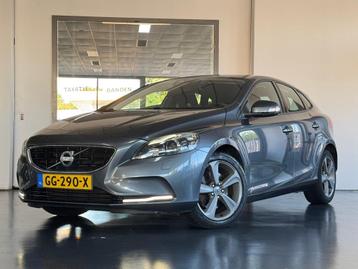 Volvo V40 1.6 T2 Summum | Lage KM | Parkeersensor | L.M Velg beschikbaar voor biedingen