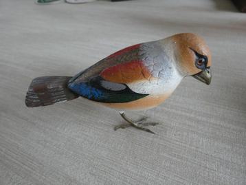 beeldje appelvink met bronzen snavel en pootjes beschikbaar voor biedingen