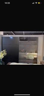 Grote kledingkast (250cm breed) - reeds gedemonteerd, Huis en Inrichting, Kasten | Kledingkasten, Ophalen, Overige materialen