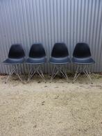 4 originele zwarte VITR DSR stoelen, Huis en Inrichting, Stoelen, Metaal, Vier, Gebruikt, Ophalen