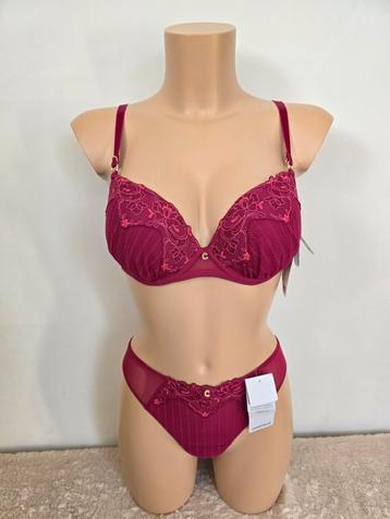 Nieuw chantelle push up bh 70b 75b 75c 80c 70d 75d 80d 70e  beschikbaar voor biedingen