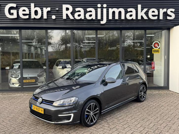 Volkswagen Golf 1.4 TSI GTE *Panoramadak*Winterpakket*EXPORT, Auto's, Volkswagen, Bedrijf, Te koop, Golf, ABS, Achteruitrijcamera