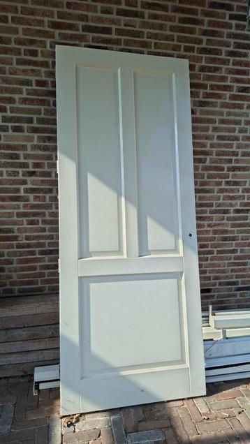 Binnendeur beschikbaar voor biedingen