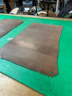 2 taupe kleur tuigleer lappen 2 mm dikte half soepel, Leer of Kunstleer, Ophalen of Verzenden, Zo goed als nieuw, 30 tot 120 cm