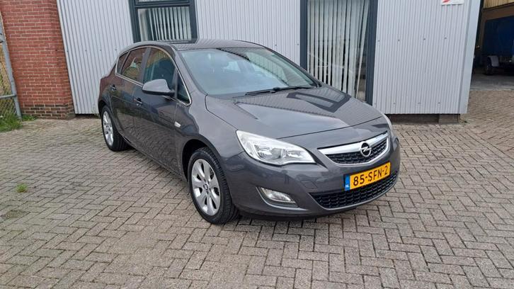Opel Astra 1.4 Turbo Ecotec (Inruil Mogelijk), Auto's, Opel, Bedrijf, Astra, ABS, Airbags, Airconditioning, Bochtverlichting, Boordcomputer