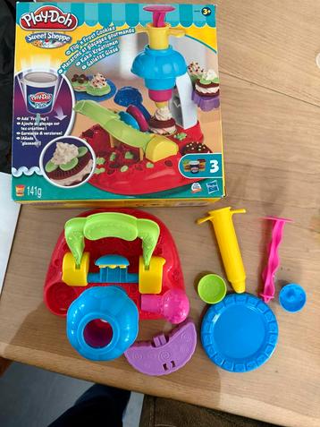 Play-Doh Sweet Shoppe Taartjes Maker beschikbaar voor biedingen