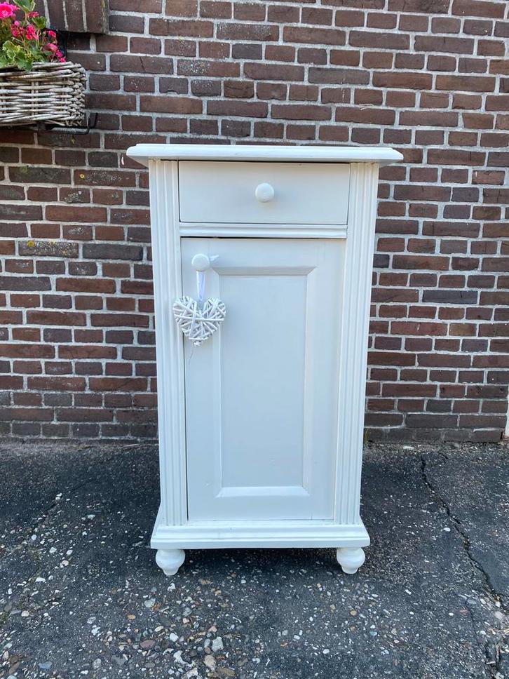 Nachtkastje, Huis en Inrichting, Slaapkamer | Nachtkastjes, Gebruikt, 70 cm of meer, 45 tot 65 cm, Hout, Ophalen