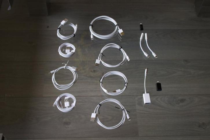 Verschillende Apple Lightning iPhone/iPad Accessoires, Telecommunicatie, Mobiele telefoons | Toebehoren en Onderdelen, Apple iPhone