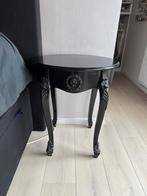 Zwart barok nachtkastje 2 x, Huis en Inrichting, Ophalen, Gebruikt, 50 tot 100 cm, Rond