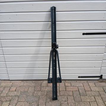 Fietsendrager voor op het dak beschikbaar voor biedingen