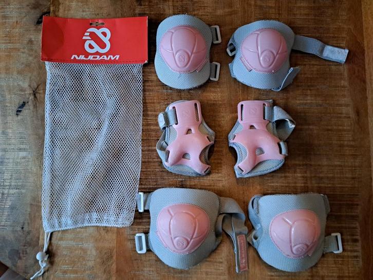 Nijdam Beschermset Roze - Knie, Elleboog, Pols, Kinderen en Baby's, Speelgoed | Buiten | Rolschaatsen, Nieuw, Dames, Kinderen