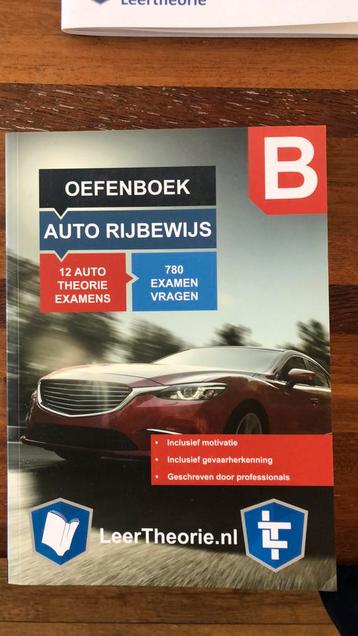 Oefenboek auto rijbewijs examens en 780 examenvragen.