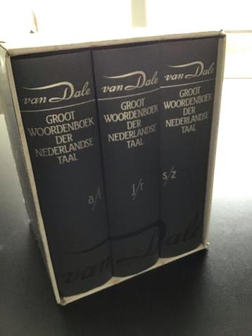 Van Dale Groot Woordenboek der Nederlandse Taal beschikbaar voor biedingen