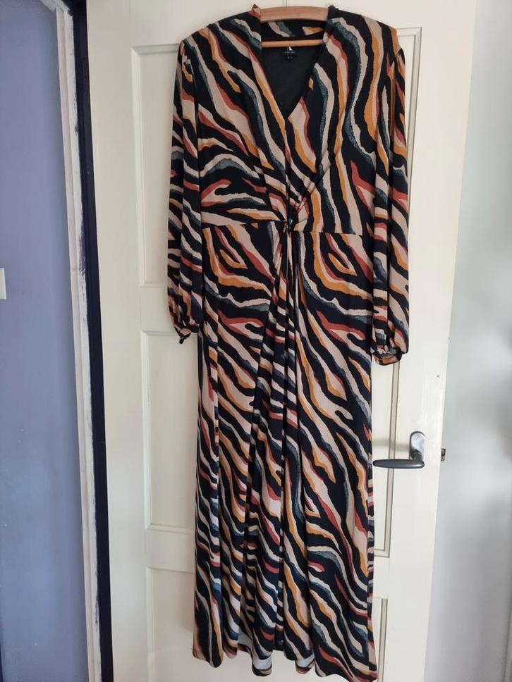 K-Design Maxi Jurk L - Travelstof, Split, Kleding | Dames, Jurken, Zo goed als nieuw, Maat 42/44 (L), Overige kleuren, Onder de knie