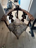 Antieke Hoekstoel met Houtsnijwerk, Antiek en Kunst, Ophalen