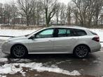 Renault Laguna Estate 2.0 dCi Dynamique Automaat Pano Leder, Auto's, Renault, 4 cilinders, 150 pk, Grijs, Lichtsensor