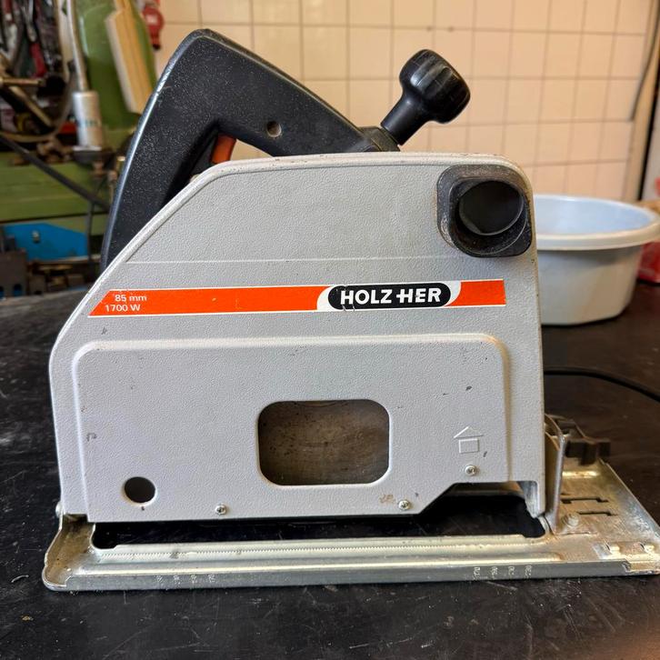 Holzher TSK 260 Invalzaag, Doe-het-zelf en Verbouw, Gereedschap | Zaagmachines, Gebruikt, Cirkelzaag, 1200 watt of meer, 30 tot 70 mm