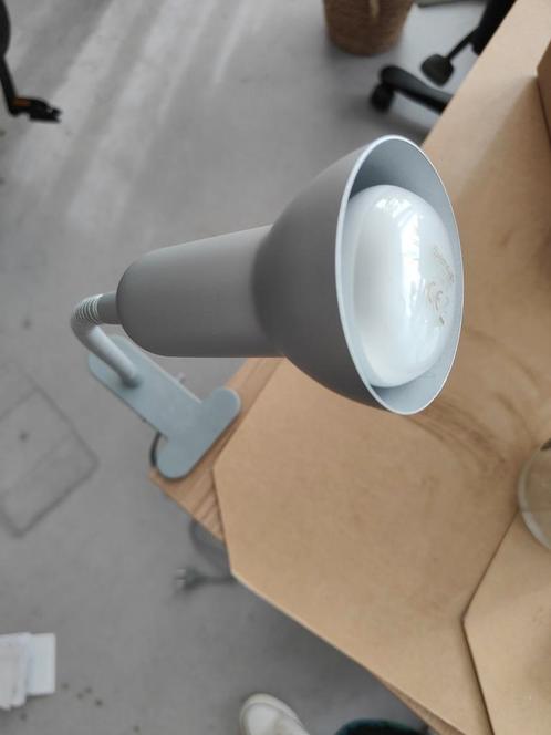 7 spots met lamp en knijpvoet, in 1 koop voor 15 euro, Huis en Inrichting, Lampen | Spots, Zo goed als nieuw, Ophalen of Verzenden