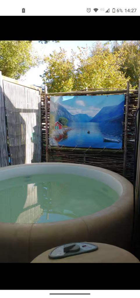 Softub jacuzzi, Tuin en Terras, Bubbelbaden en Hottubs, Gebruikt, Vast, Filter, Pomp, Ophalen